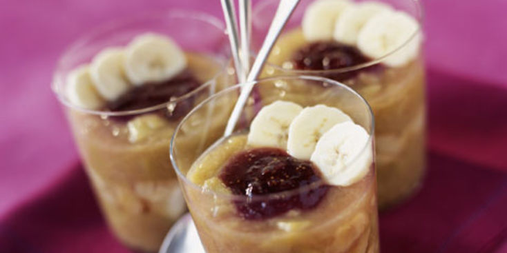 coupes-de-rhubarbe-et-mousse-de-banane-au-citron.jpg